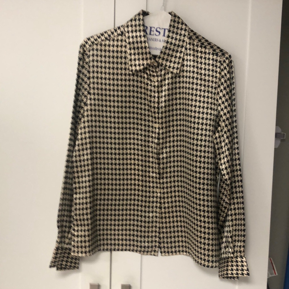 Lindor stunning blouse-Nwot